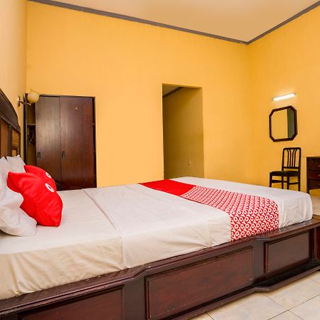 Oyo 1989 Hotel Pelangi Harapan Samarinda Eksteriør billede